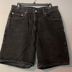 Women’s Levi’s Black 550 Relaxed Fit Jean Shorts